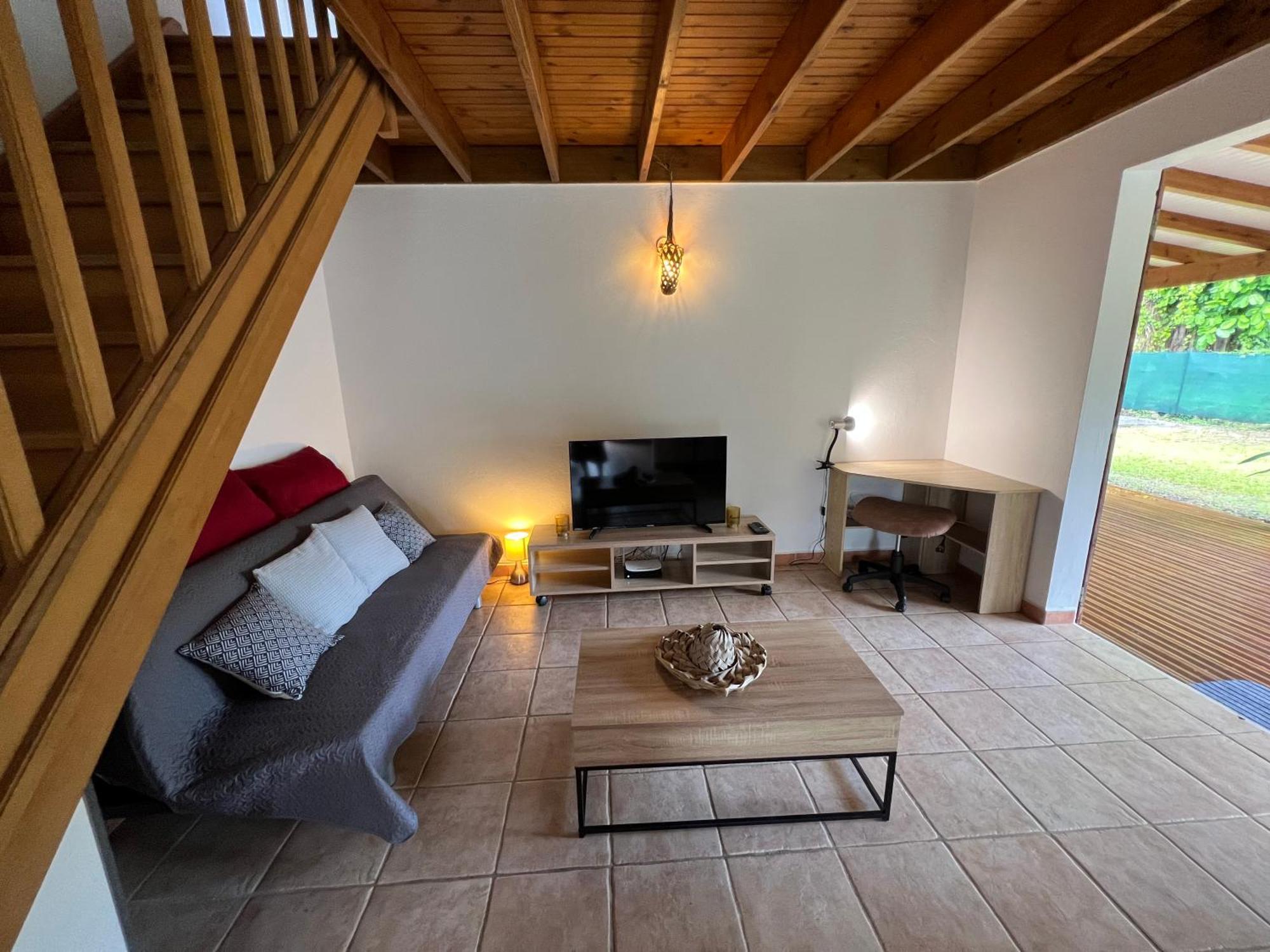 Villa Au Calme Avec Jacuzzi, Villa Le Boursoie Les Abymes Eksteriør bilde